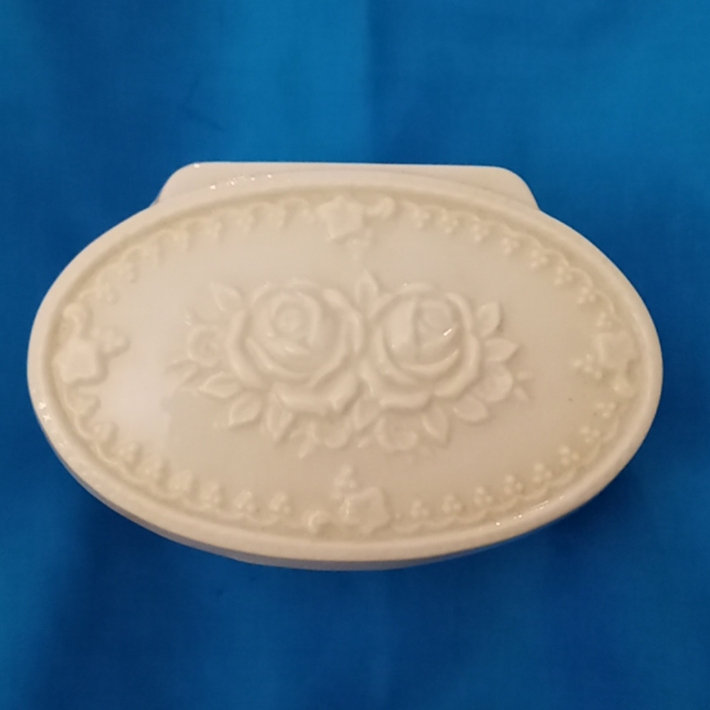 Vintage George Good Ceramic Box.